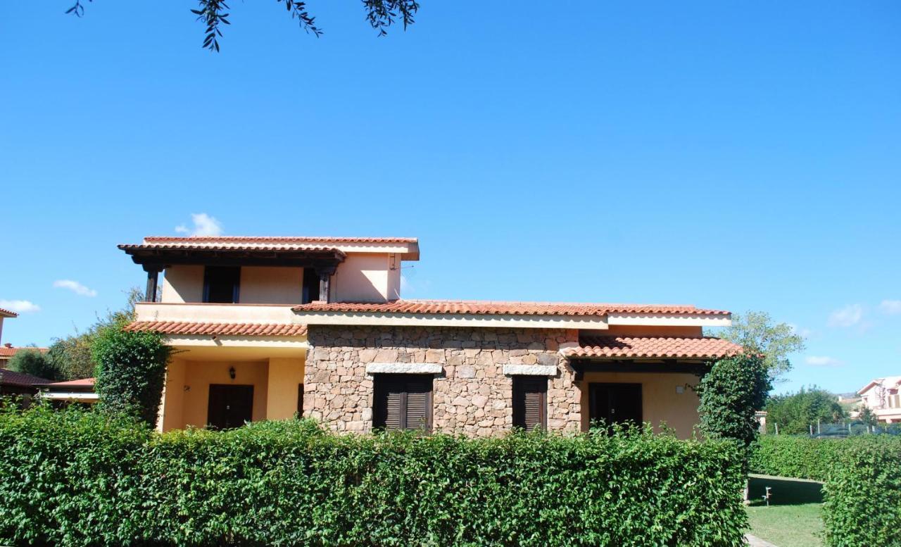 Residence Oasi E Oasi Blu San Teodoro  Exterior foto