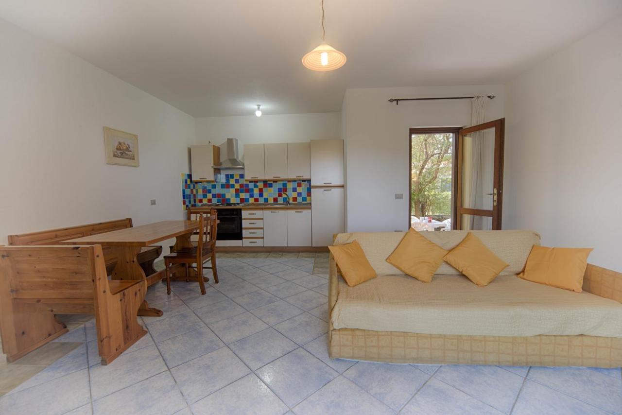 Residence Oasi E Oasi Blu San Teodoro  Exterior foto