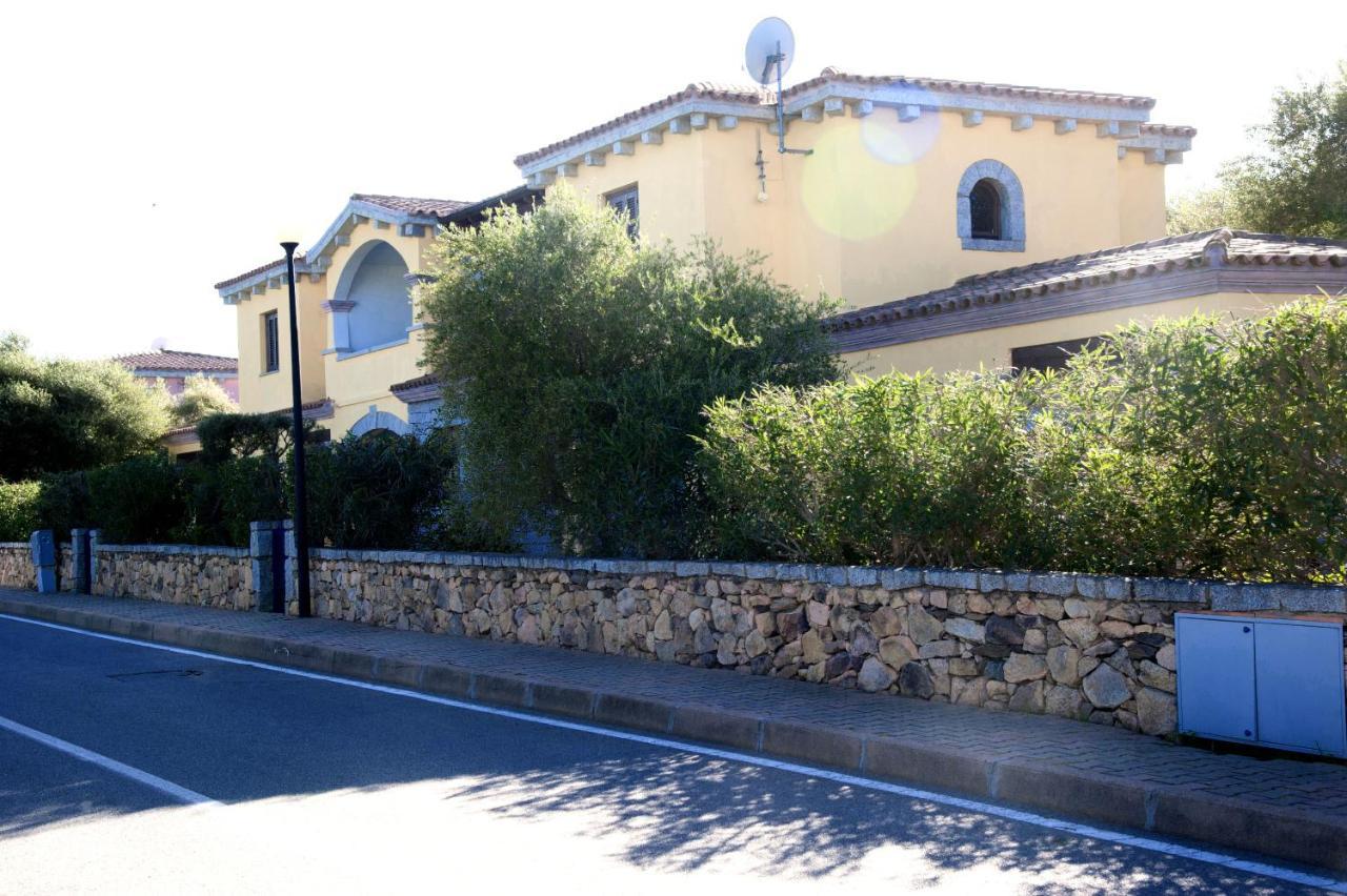 Residence Oasi E Oasi Blu San Teodoro  Exterior foto